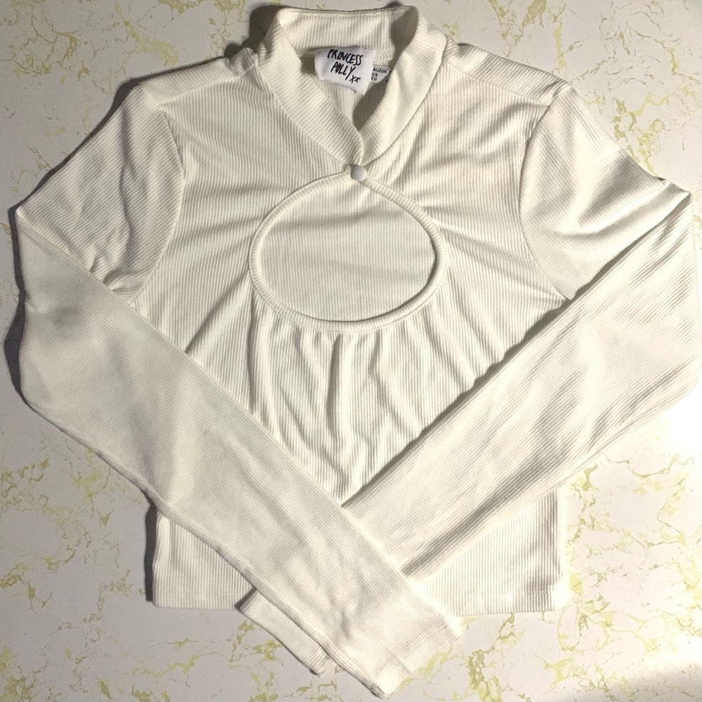 👉PRINCESS POLLY Teardrop Long Sleeve White Knot Top